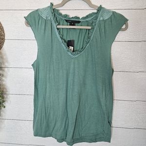 Marc Jacob's Clover Green Sleeveless Blouse Size Small Ruffle Detail $88 MSRP